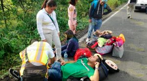 Turistas poblanos se salen de la carretera Tuxpan-Tamiahua Turistas Poblanos Salen Carretera Tuxpan Tamiahua