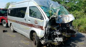 Turistas poblanos se salen de la carretera Tuxpan-Tamiahua Turistas Poblanos Salen Carretera Tuxpan Tamiahua