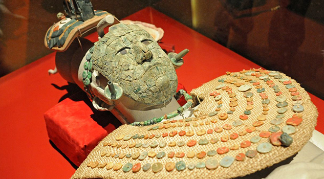 Ajuar funerario de 'La Reina Roja' es exhibido por primera vez en México