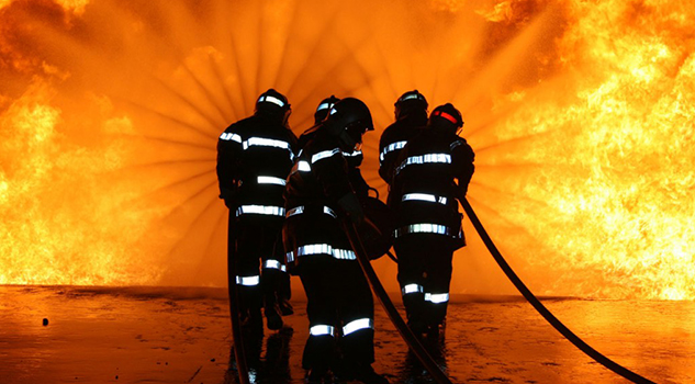 Bomberos, ‘matafuegos’ o ‘tragahumos’… México los reconoce en su día