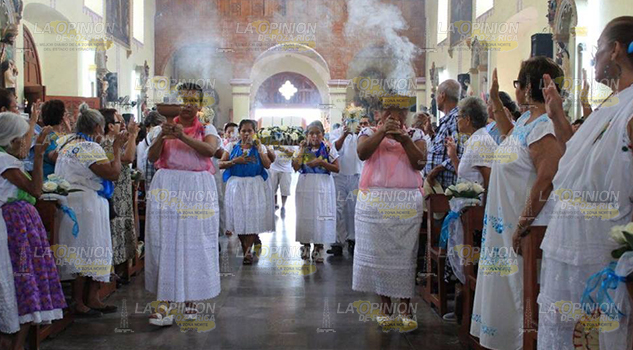 Se desborda el catolicismo en Papantla
