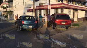 Fuerte choque en la colonia Cazones de Poza Rica