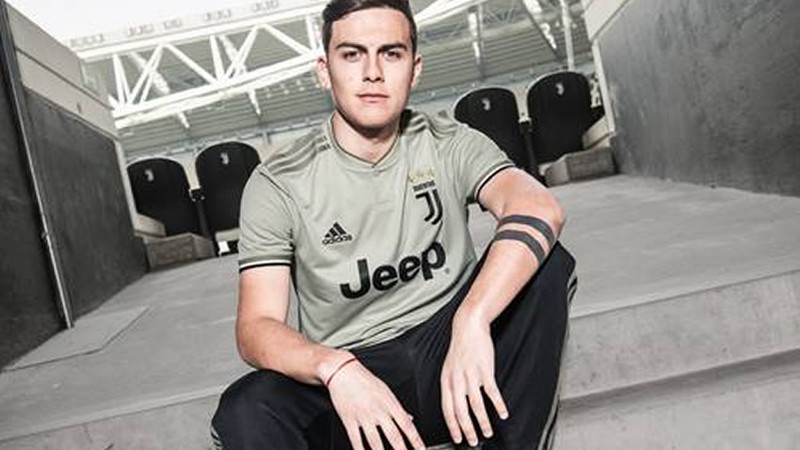 Juventus presenta su uniforme de visitante para la temporada 2018-19