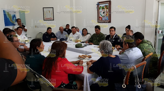 Alcaldesa asiste a importante reunión de Seguridad en Tlapacoyan