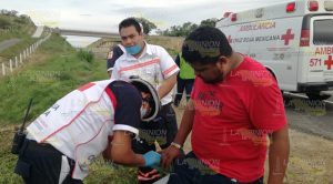 Aparatosa volcadura de pipa de Energex en la Tuxpan-Tampico