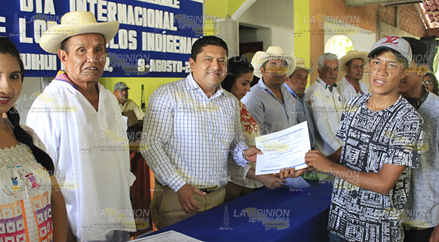 Conmemoran Día de los Pueblos Indígenas en Papantla