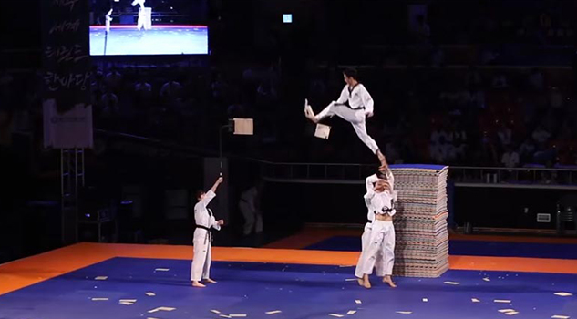 Video: El show de estos taekwondoínes le está dando la vuelta al mundo