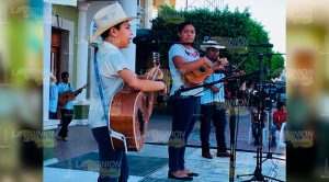 Celebran en Pánuco, cuna del huapango, el 12o aniversario de La Opinión Huasteca.