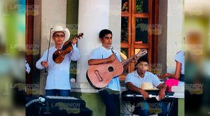 Celebran en Pánuco, cuna del huapango, el 12o aniversario de La Opinión Huasteca.