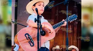 Celebran en Pánuco, cuna del huapango, el 12o aniversario de La Opinión Huasteca.