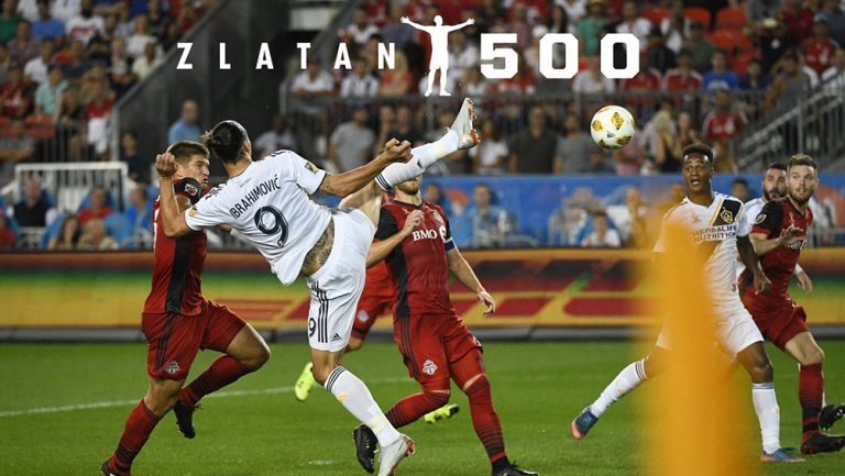 Ibrahimovic marca golazo y alcanza 500 anotaciones como profesional