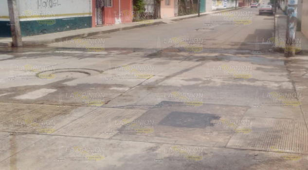 Empleados de la CAEV no Atienden las fugas