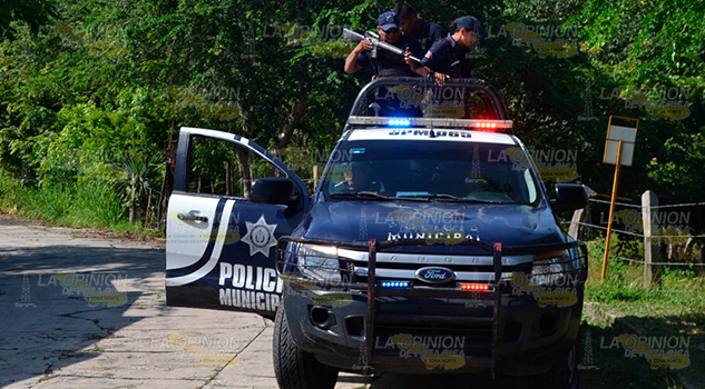 Despliegue policiaco por balacera en Cerro Azul Despliegue Policiaco Por Balacera Cerro Azul