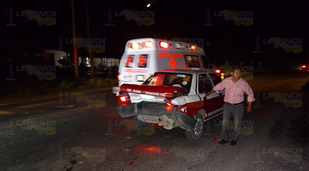 En accidente vehicular chocan y lesionan a papá de diputada, sobre la carretera federal Álamo-Alazán