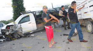 Encontronazo sobre la carretera Poza Rica-María de la Torre Encontronazo Sobre Carretera Poza Rica María de la Torre