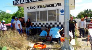 Familia en motocicleta es embestida sobre la Tihuatlán-Álamo Familia Motocicleta Embestida Sobre Tihuatlán Álamo