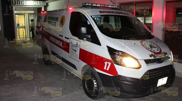 Derrapa motociclista, ingresó de urgencia al hospital general de Papantla