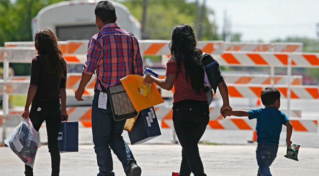 Juez dispuesto a firmar acuerdo final en caso de separación de familias migrantes Juez Dispuesto Firmar Acuerdo Final Caso Separación Familias Migrantes