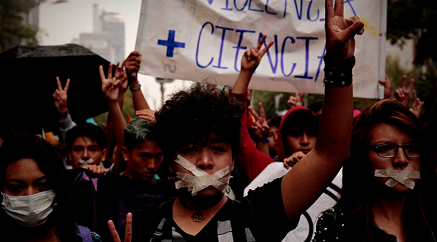 Los estudiantes marchan en contra del miedo Los Estudiantes Marchan Contra Del Miedo