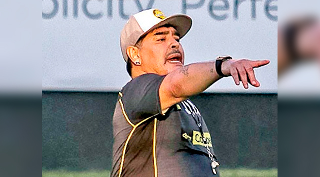 Maradona debuta con los Dorados