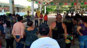 Por falta de maestros exigen a la SEV tomar cartas en el asunto Por Falta Maestros Exigen SEV Tomar Cartas Asunto