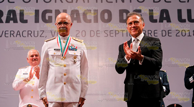 Reconoce Yunes lealtad y servicio Reconoce Yunes lealtad y servicio