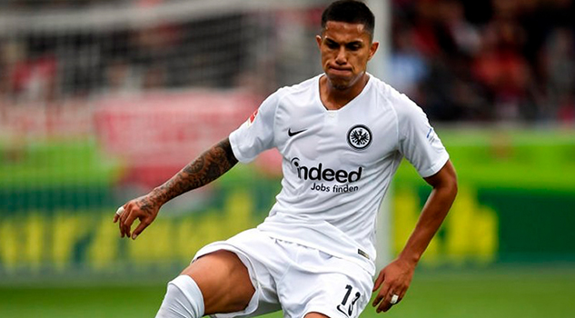 Salcedo ansiaba enfrentar a la Fiorentina: ‘pero si Dios quita, te recompensa’