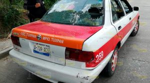 Taxi abandonado atemoriza a vecinos en Tuxpan Taxi Abandonado Atemoriza Vecinos Tuxpan