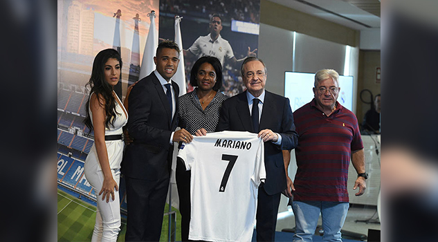 Yaiza Moreno, la novia que se ‘roba’ el show