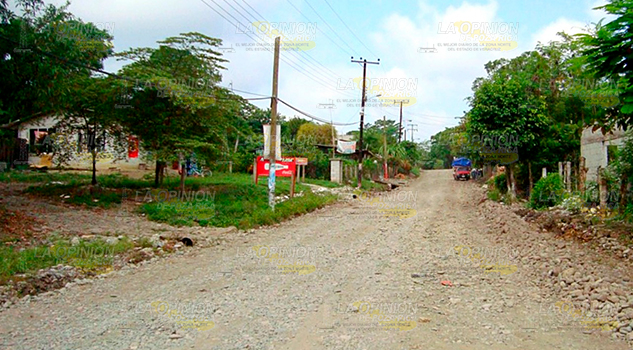 Habitantes de la comunidad Plan de Hidalgo demandan drenaje, son 250 familias que no tienen ese servicio