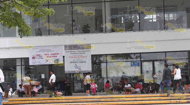 Rebasan capacidad de Hospital Regional en Poza Rica
