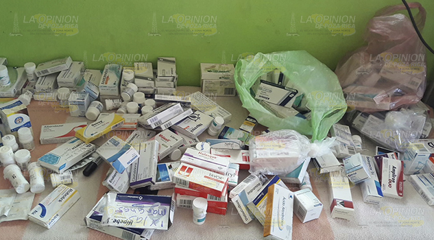 Donan medicinas a familias humildes
