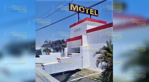 Muere hombre dentro de un Motel, al parecer de un paro cardíaco