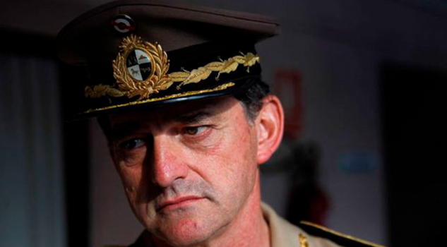 Ordenan el arresto del jefe del Ejército de Uruguay por criticar una medida del gobierno