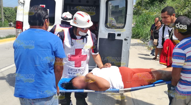 Violento adolescente señalado de golpear a su mamá, evitar ser consignado