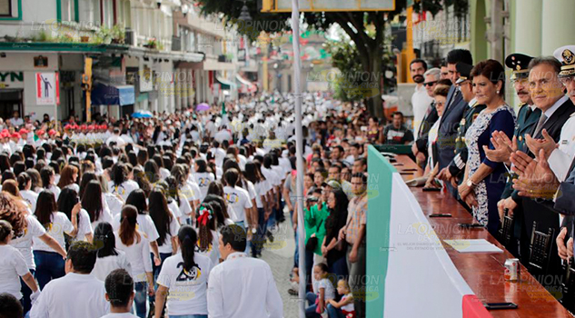 El gobernador de Veracruz, Yunes Linares celebra fiestas patrias