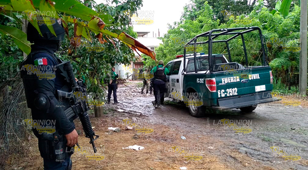 Enfrentamiento entre jornaleros y policías ENFRENTAMIENTO entre jornaleros y policías