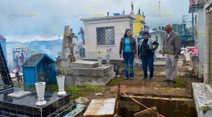 Ayuntamiento de Tlapacoyan realiza campaña de fumigación en panteón