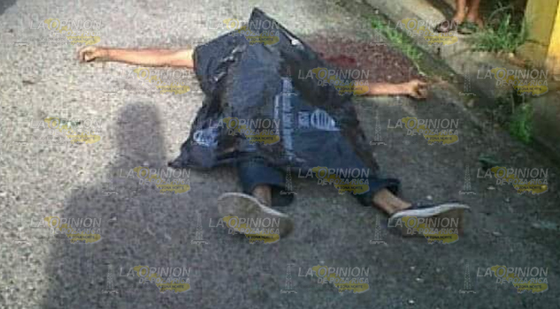 Murió al caer de un puente