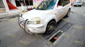 CFE indolente ante rejilla dañada en Papantla CFE indolente ante rejilla dañada en Papantla