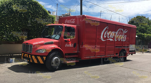Asaltan a trabajadores de la coca cola
