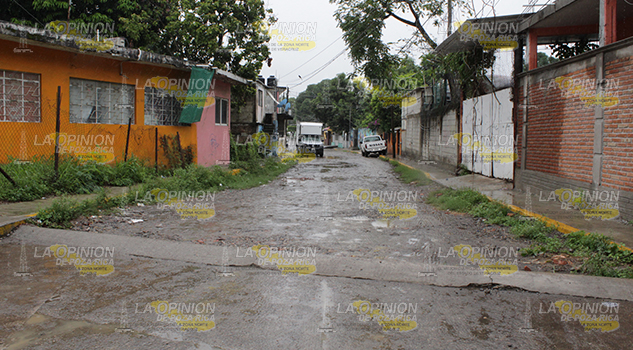 Calles en mal estado en Poza Rica Calles en mal estado en Poza Rica