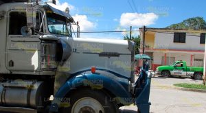Camión carguero arrolla a ama de casa en Estero del Ídolo Camión Carguero Arrolla Ama Casa Estero Ídolo