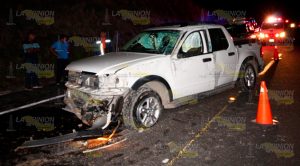 Vuelcan en la autopista Totomoxtle - Tihuatlán Casi se matan en la Chote - Agua Dulce