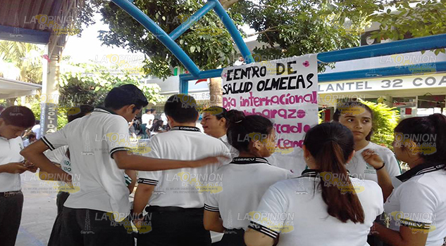 Buscan disminuir embarazos entre los adolescentes