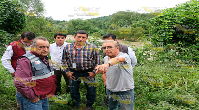 Alcalde recorre zonas de riesgo, para constatar nivel del Río Cazones