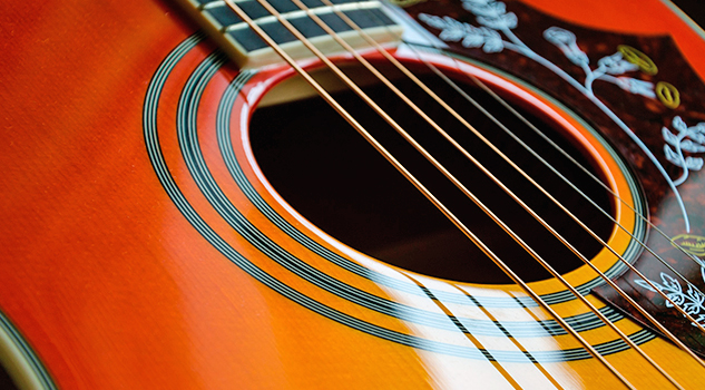 La historia de Paracho, Michoacán, el pueblo de México donde hacer guitarras no es solo arte, sino una forma de vida