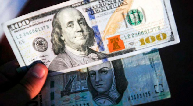 El dólar se vende hasta en $19.40 en el AICM El dólar se vende hasta en $19.40 en el AICM