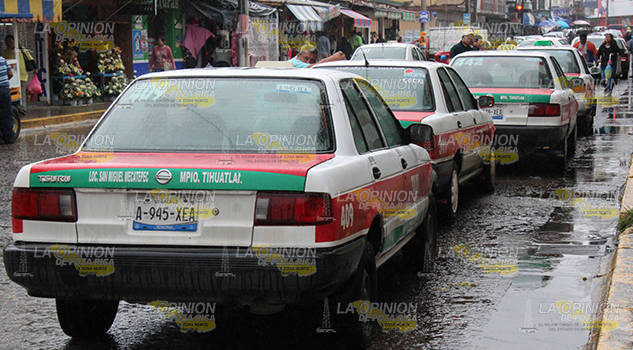 Invasión de taxis en Poza Rica Invasión de Taxis