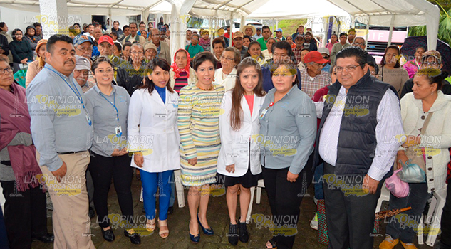 Llevan salud visual a la población tuxpeña Llevan salud visual a la población tuxpeña
